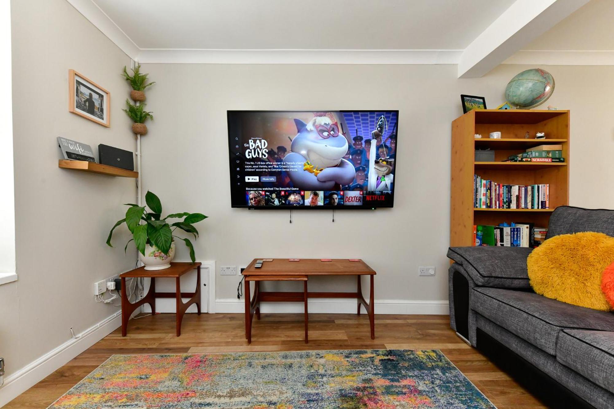 Free Parking - Heart Of The City - Superb Townhouse & Garden - Peaceful Area But Only 5Min Walk To Beach, Shops, Bars, Arena, Marina, Parks Swansea Eksteriør billede